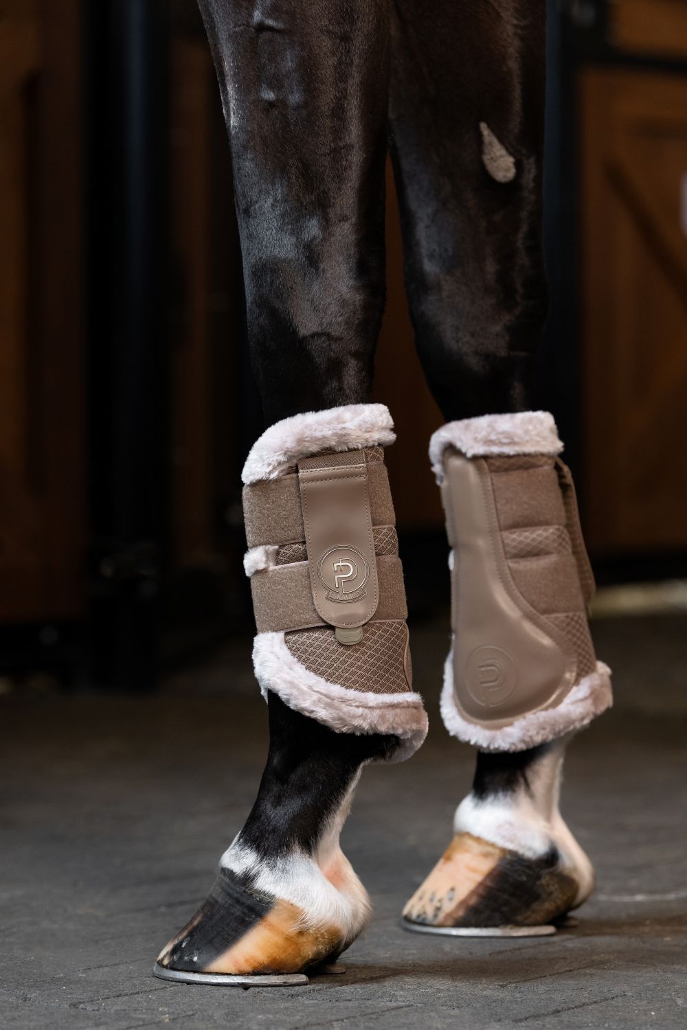 Eskadron Platinum 25 Mesh Faux Fur Gamaschen