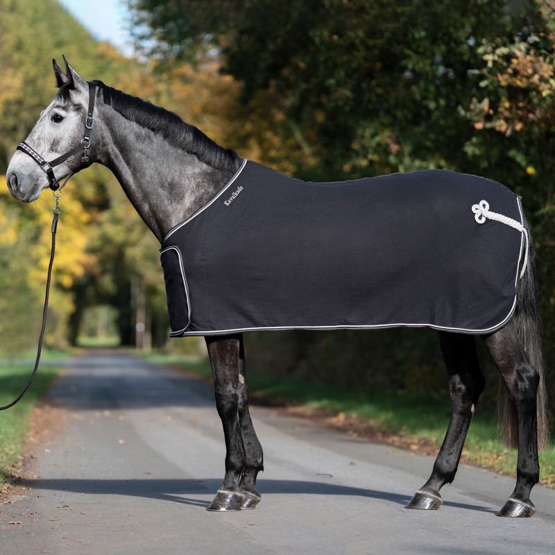 Kavalkade Fleece-Abschwitzdecke mit Brustlatz - abnehmbar - schwarz/weiß, Größe 155 cm
