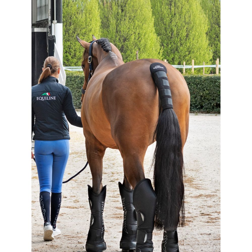 Equiline Noll Schweifschutz - schwarz