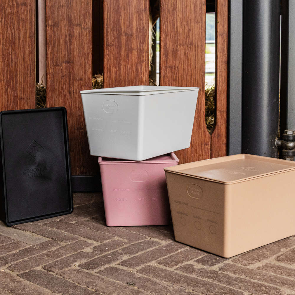 Grooming Deluxe Futterbox für Pferde mit Deckel